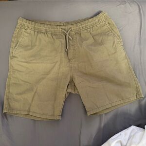 H&M Khaki Green Regular Fit Shorts